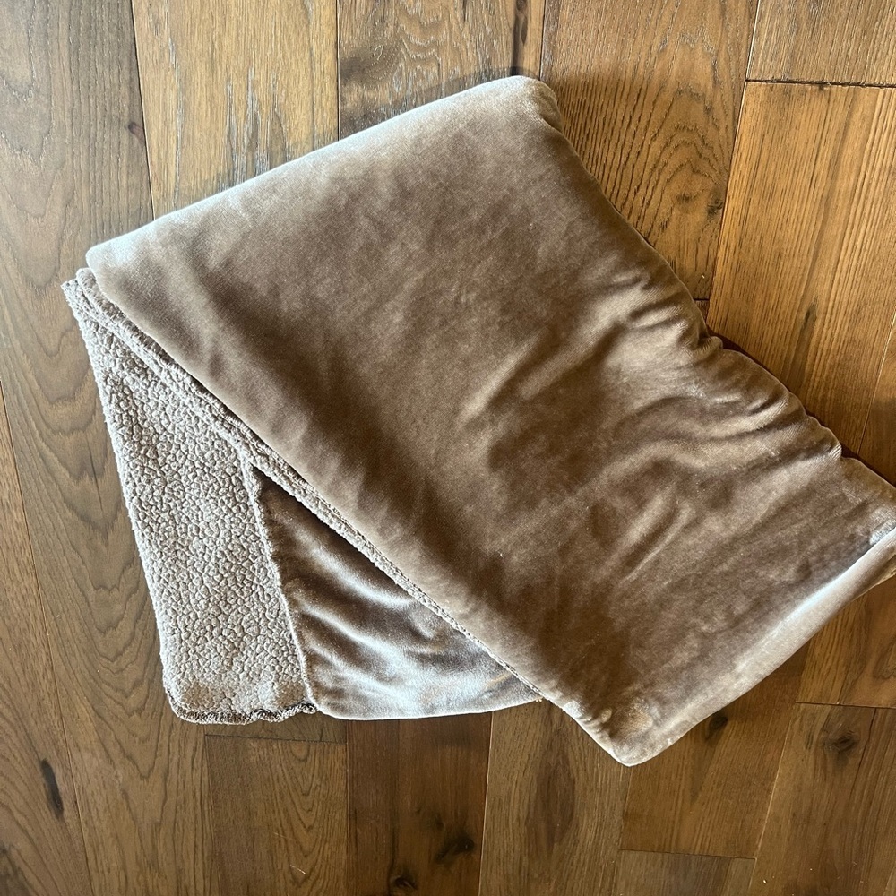 Montauk Blanket. 46”x58”